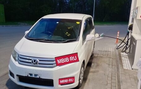 Honda Freed I, 2012 год, 1 090 000 рублей, 3 фотография
