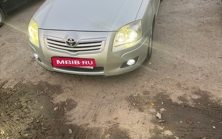 Toyota Avensis III рестайлинг, 2007 год, 920 000 рублей, 5 фотография