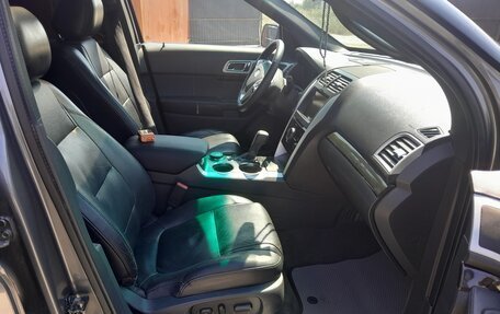 Ford Explorer VI, 2012 год, 1 400 000 рублей, 6 фотография