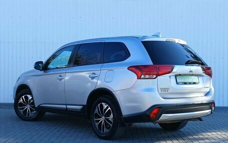 Mitsubishi Outlander III рестайлинг 3, 2017 год, 1 849 000 рублей, 3 фотография