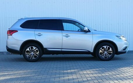 Mitsubishi Outlander III рестайлинг 3, 2017 год, 1 849 000 рублей, 6 фотография
