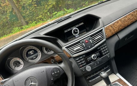 Mercedes-Benz E-Класс, 2010 год, 940 000 рублей, 13 фотография