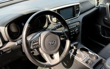 KIA Sportage IV рестайлинг, 2018 год, 2 200 000 рублей, 9 фотография