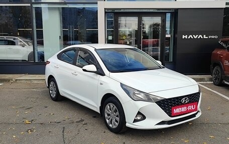 Hyundai Solaris II рестайлинг, 2020 год, 1 299 000 рублей, 3 фотография