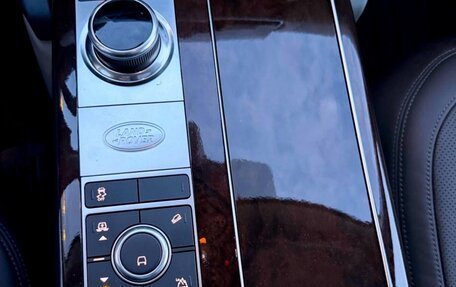 Land Rover Range Rover IV рестайлинг, 2020 год, 11 000 000 рублей, 19 фотография