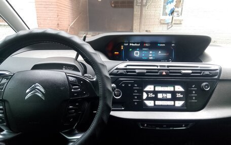 Citroen C4 Picasso II рестайлинг, 2016 год, 1 175 000 рублей, 12 фотография