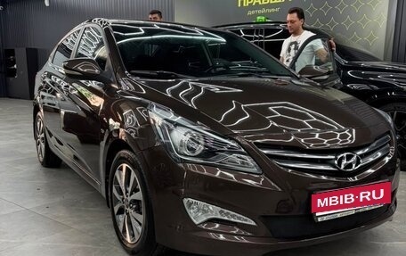 Hyundai Solaris II рестайлинг, 2015 год, 1 100 000 рублей, 2 фотография