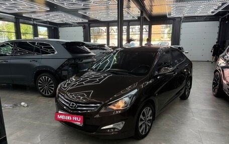 Hyundai Solaris II рестайлинг, 2015 год, 1 100 000 рублей, 3 фотография