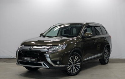 Mitsubishi Outlander III рестайлинг 3, 2020 год, 2 495 000 рублей, 1 фотография