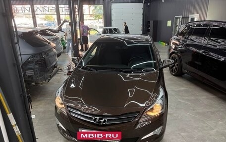 Hyundai Solaris II рестайлинг, 2015 год, 1 100 000 рублей, 4 фотография