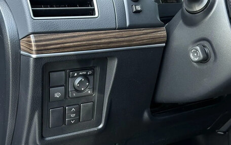 Toyota Land Cruiser Prado 150 рестайлинг 2, 2021 год, 6 590 000 рублей, 14 фотография