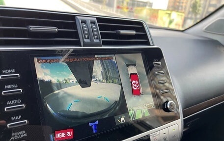 Toyota Land Cruiser Prado 150 рестайлинг 2, 2021 год, 6 590 000 рублей, 10 фотография