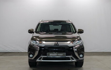 Mitsubishi Outlander III рестайлинг 3, 2020 год, 2 495 000 рублей, 2 фотография