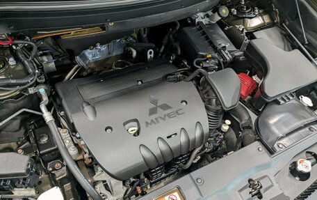 Mitsubishi Outlander III рестайлинг 3, 2020 год, 2 495 000 рублей, 9 фотография