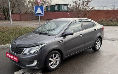 KIA Rio III рестайлинг, 2013 год, 900 000 рублей, 4 фотография