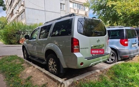 Nissan Pathfinder, 2012 год, 2 000 000 рублей, 14 фотография