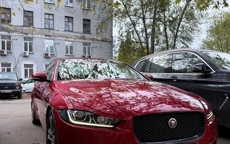 Jaguar XE I рестайлинг, 2015 год, 1 500 000 рублей, 3 фотография