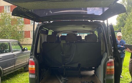 Volkswagen Transporter T5 рестайлинг, 2003 год, 670 000 рублей, 3 фотография