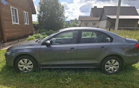 Volkswagen Jetta VI, 2014 год, 1 300 000 рублей, 2 фотография