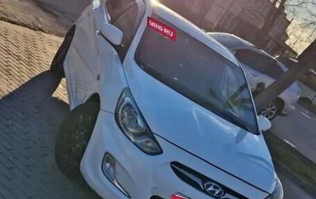 Hyundai Solaris II рестайлинг, 2013 год, 495 000 рублей, 4 фотография