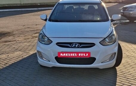 Hyundai Solaris II рестайлинг, 2013 год, 495 000 рублей, 2 фотография