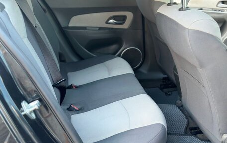 Chevrolet Cruze II, 2010 год, 720 000 рублей, 30 фотография