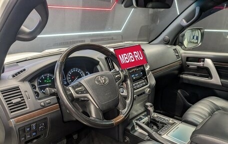 Toyota Land Cruiser 200, 2019 год, 7 550 000 рублей, 10 фотография