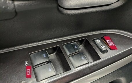 Toyota Land Cruiser 200, 2019 год, 7 550 000 рублей, 13 фотография