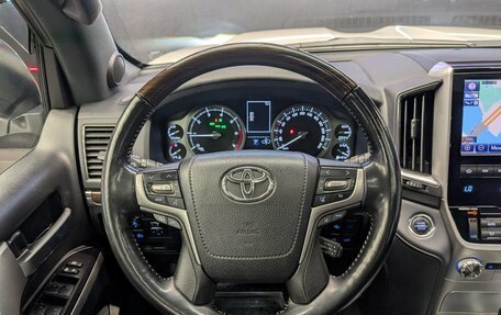 Toyota Land Cruiser 200, 2019 год, 7 550 000 рублей, 26 фотография