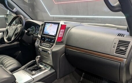 Toyota Land Cruiser 200, 2019 год, 7 550 000 рублей, 22 фотография