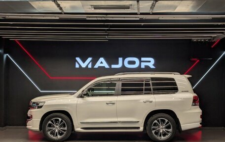 Toyota Land Cruiser 200, 2019 год, 7 550 000 рублей, 30 фотография