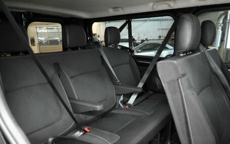 Renault Trafic, 2015 год, 2 099 900 рублей, 10 фотография