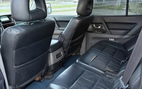 Mitsubishi Pajero III рестайлинг, 2006 год, 1 100 000 рублей, 11 фотография
