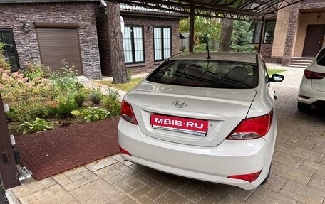 Hyundai Solaris II рестайлинг, 2014 год, 1 050 000 рублей, 1 фотография