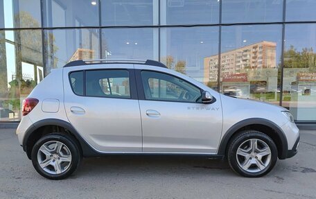 Renault Sandero II рестайлинг, 2019 год, 1 255 000 рублей, 5 фотография