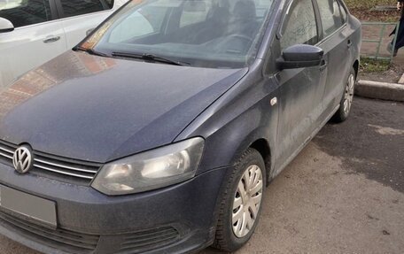 Volkswagen Polo VI (EU Market), 2011 год, 450 000 рублей, 2 фотография