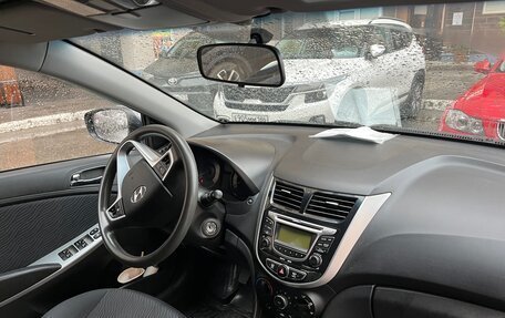 Hyundai Solaris II рестайлинг, 2013 год, 780 000 рублей, 10 фотография