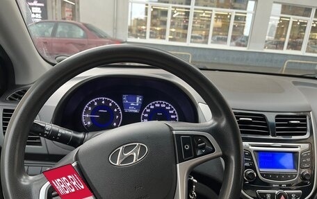 Hyundai Solaris II рестайлинг, 2013 год, 780 000 рублей, 11 фотография