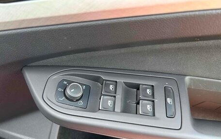 Volkswagen Golf VIII, 2022 год, 1 125 000 рублей, 19 фотография