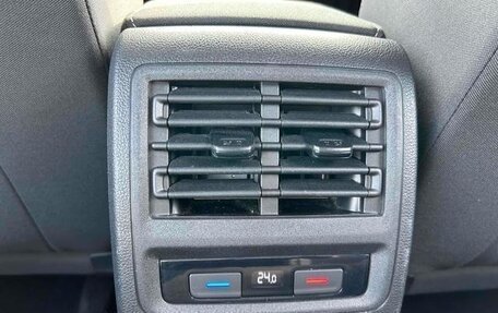 Volkswagen Golf VIII, 2022 год, 1 125 000 рублей, 22 фотография