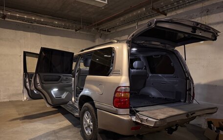 Toyota Land Cruiser 100 рестайлинг 2, 2000 год, 1 880 000 рублей, 6 фотография