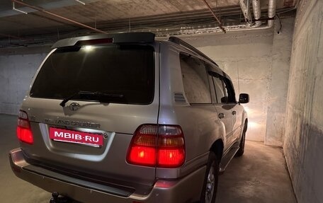 Toyota Land Cruiser 100 рестайлинг 2, 2000 год, 1 880 000 рублей, 3 фотография