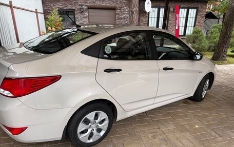 Hyundai Solaris II рестайлинг, 2014 год, 1 050 000 рублей, 10 фотография