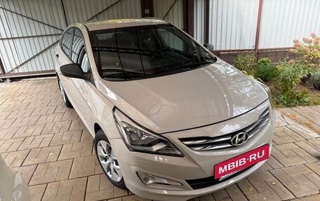 Hyundai Solaris II рестайлинг, 2014 год, 1 050 000 рублей, 11 фотография