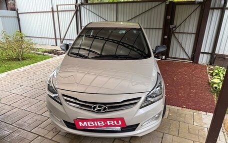 Hyundai Solaris II рестайлинг, 2014 год, 1 050 000 рублей, 12 фотография