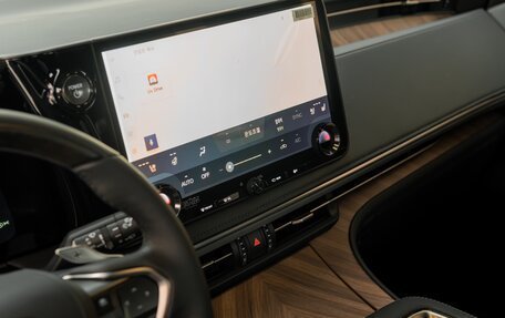 Lexus LM, 2026 год, 19 500 000 рублей, 13 фотография