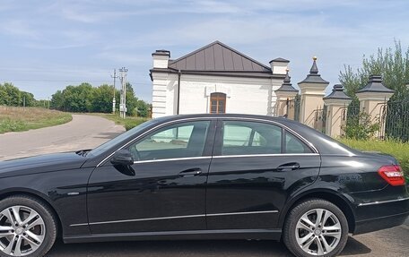 Mercedes-Benz E-Класс, 2010 год, 1 630 000 рублей, 2 фотография