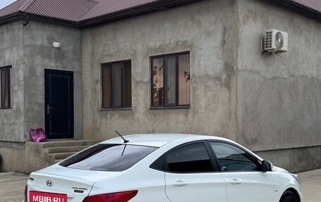 Hyundai Solaris II рестайлинг, 2015 год, 890 000 рублей, 4 фотография