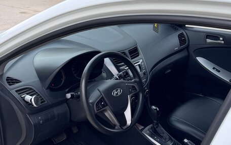 Hyundai Solaris II рестайлинг, 2015 год, 890 000 рублей, 10 фотография