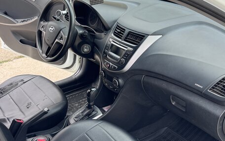 Hyundai Solaris II рестайлинг, 2015 год, 890 000 рублей, 16 фотография